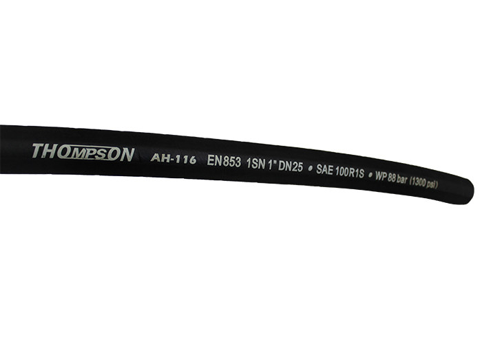 EN853 2SN/SAE100 R2AT Wire Braid Hydraulic Hose with Customizable Rubber Color and Surface Finish